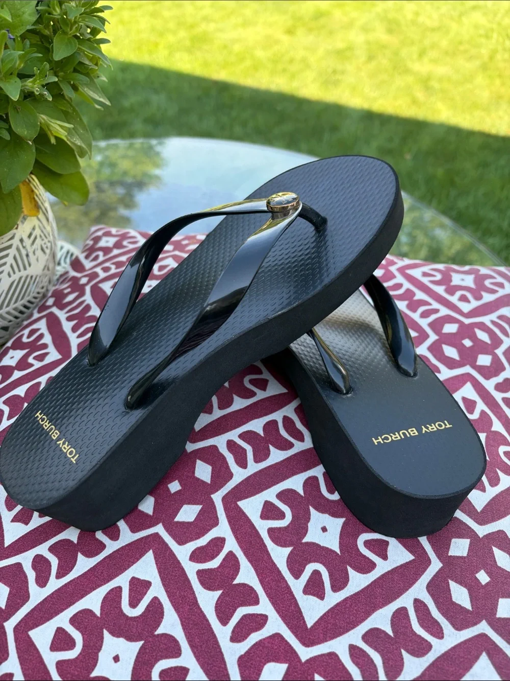 Tory Burch Black Glossy Platform Flip Flop Sandals with Gold Logo